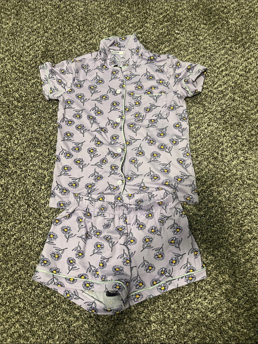 Life Is Good Lavender Daisy Short Sleeve Pajama Set